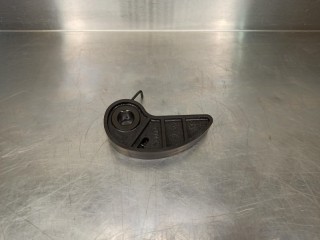 Натяжитель цепи маслонасоса, ориг. номер PE7W14500, Mazda CX-5 2011-2015