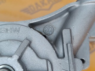 насос масляный, ориг. номер 03C115105Q, 03C115105AG, 03C115251AD, Volkswagen Passat 2011-2015