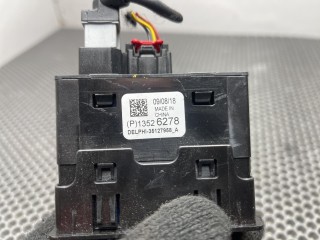 Разъем AUX / USB, ориг. номер 13526278, Chevrolet Equinox 3 2017-2021