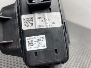 блок управления стеклоподъемниками передней левой, ориг. номер 84513464, Buick Encore GX 2019-2023