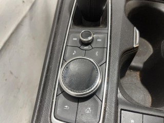 подлокотник, Cadillac XT4 2018-2023