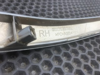 Молдинг переднего бампера правый, ориг. номер 71102TYAA000, Acura MDX 4 2021-2024