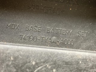 Полка аккумулятора, ориг. номер 74190TYAA000, Acura MDX 4 2021-2024