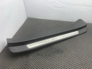 Накладка на порог внутренняя правая Infiniti QX50 2 2017-2026