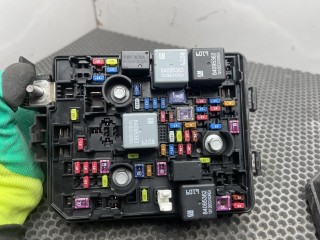 Блок предохранителей, ориг. номер 42778908, 84095362, Buick Encore GX 2019-2023