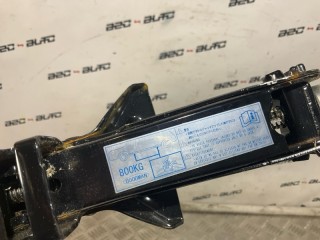 домкрат, Mazda 3 2008-2011