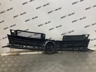 решетка радиатора, ориг. номер 5K0853653, Volkswagen Golf