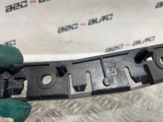 крепление бампера, ориг. номер BM5117D959A, Ford Focus