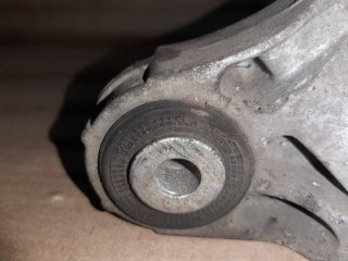 Кронштейн МКПП, ориг. номер 4M51-6P093, FORD FOCUS 2 2007-2011