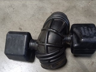 Патрубок от дросселя, ориг. номер 78KR04, SUZUKI GRAND VITARA 2008-2012