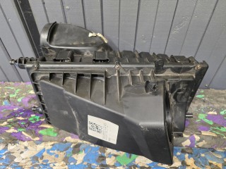 корпус воздушногo фильтра левый, ориг. номер FPLA9601AC, FPLA-9601-AD, LR095546, Land Rover Range Rover Sport 2 поколение [рестайлинг] 2017-2022