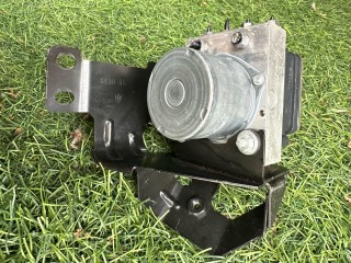 блок ABS, ориг. номер 6701037380, Maserati Levante 1 поколение 2016-2020