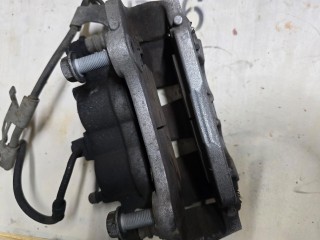 суппорт тормозной передний правый, ориг. номер 68383240AA, Jeep Wrangler 4 поколение 2017-2023