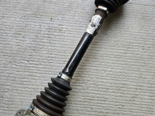 полуось передняя левая, ориг. номер 1K0407271JJ, Volkswagen Passat B7 2011-2015