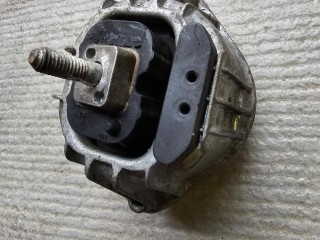 подушка крепления двигателя, ориг. номер 13981112, BMW X1 E84 2009-2012