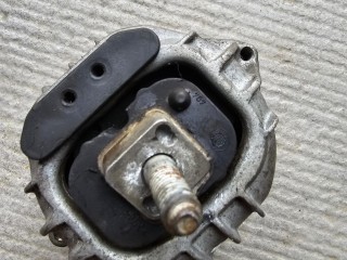 подушка крепления двигателя, ориг. номер 13981112, BMW X1 E84 2009-2012