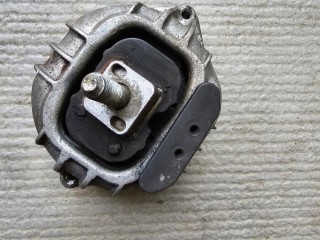 подушка крепления двигателя, ориг. номер 13981112, BMW X1 E84 2009-2012