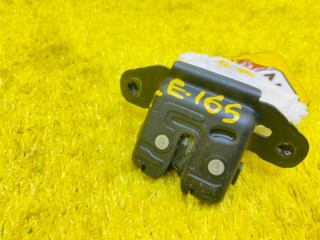 замок 5-й двери, ориг. номер 6935013380, TOYOTA COROLLA FIELDER 2010-2013