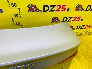 крышка багажника, ориг. номер 8V5827025F, 5637, AUDI A3