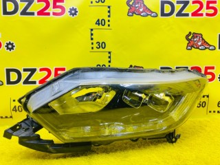 Фара HONDA VEZEL