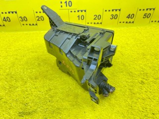 блок предохранителей, ориг. номер 8263048010, 5607, TOYOTA HARRIER