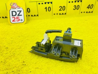 кнопка ручника, ориг. номер 5572, 35355-T7A-J112-M1, 06353T7AJ11, HONDA VEZEL