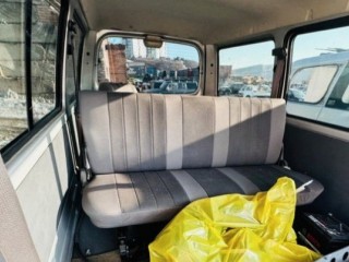 стекло собачника, ориг. номер 5631, 83313HA000, NISSAN VANETTE