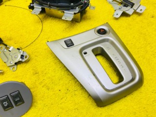 доводчик двери, ориг. номер 5645, 979313LK1A, 24063JX00A, 682625LA2B, NISSAN NV200 2009-2026