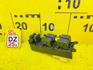 блок управления стеклоподъемниками, ориг. номер 8482052010, 2020553, TOYOTA VITZ 2010-2014