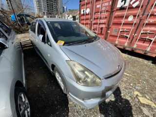 Консоль магнитофона TOYOTA WISH 2005-2009