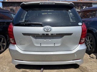Бампер TOYOTA WISH 2005-2009
