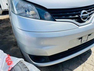 бампер, ориг. номер 62022JX00A, 042527, NISSAN NV200 2009-2026