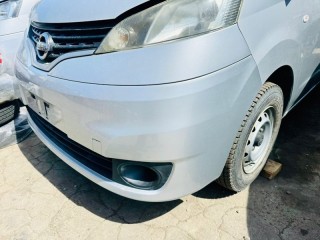 бампер, ориг. номер 62022JX00A, 042527, NISSAN NV200 2009-2026