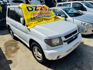 решетка радиатора, ориг. номер MR557172, 5301284, MITSUBISHI PAJERO IO 2000-2007