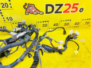 коса под капот, ориг. номер 8211168031, 5675, TOYOTA WISH