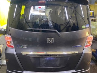 лобовина двс, ориг. номер 11410RW0000, 4423, HONDA FREED SPIKE/FREED/CIVIC