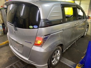 лобовина двс, ориг. номер 4426, 11410RW0000, HONDA FREED SPIKE/FREED/CIVIC