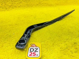 дворник 5-й двери, ориг. номер 4601, 8524113090, TOYOTA COROLLA FIELDER 2010-2013