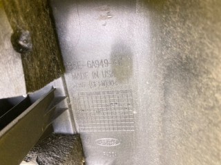 пластиковая крышка на двс, ориг. номер 4647, BB5E6A949BC, FORD EXPLORER 2010-2015