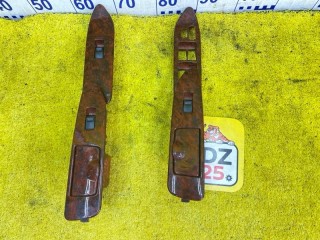 блок управления стеклоподъемниками, ориг. номер 74202-60150-A0, 74204-60070-A0, 74204-60070-B0, 74203-60070-A0, 74203-60070-B0, 4889, 74201-60250-A0, 74201-60250-B0, 74202-60150-B0, TOYOTA LAND CRUISER/LAND CRUISER CYGNUS