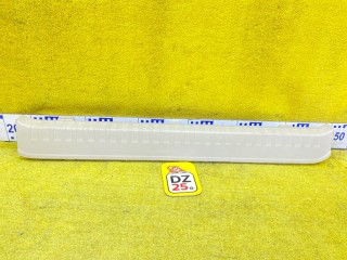 пластик замка багажника, ориг. номер 4894, 58574-60130, TOYOTA LAND CRUISER PRADO