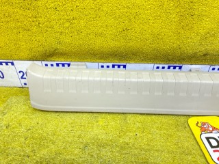 пластик замка багажника, ориг. номер 4894, 58574-60130, TOYOTA LAND CRUISER PRADO