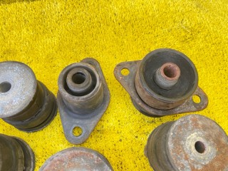 подушка кузова, ориг. номер 4940, 5220160050, TOYOTA LAND CRUISER/LAND CRUISER CYGNUS/LX470