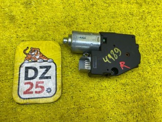 мотор люка, ориг. номер AH4215B689AC, 4989, AH4215B689, Land Rover RANGE ROVER 2009-2012