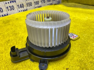 мотор печки, ориг. номер 8710348160, 5132, 87103-28120, TOYOTA VOXY/NOAH/ESQUIRE/HARRIER/NX200/NX200T