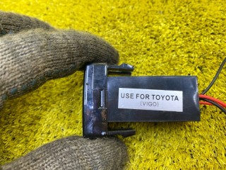 Разъем USB, ориг. номер 9098111013, 5104, TOYOTA FJ CRUISER 2006-2022