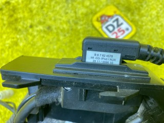 Разъем USB, ориг. номер 4990, A1728210211, Mercedes-Benz SLK-CLASS 2011-2016