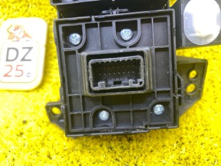 кнопка ручника, ориг. номер 8401078310, LEXUS NX300H/NX300/NX200T/NX200