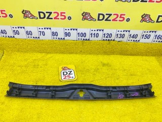 пластик замка багажника, ориг. номер 5251, 67935-28100-C0, 6793528100, TOYOTA NOAH