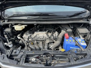 пластик замка багажника, ориг. номер 5251, 67935-28100-C0, 6793528100, TOYOTA NOAH